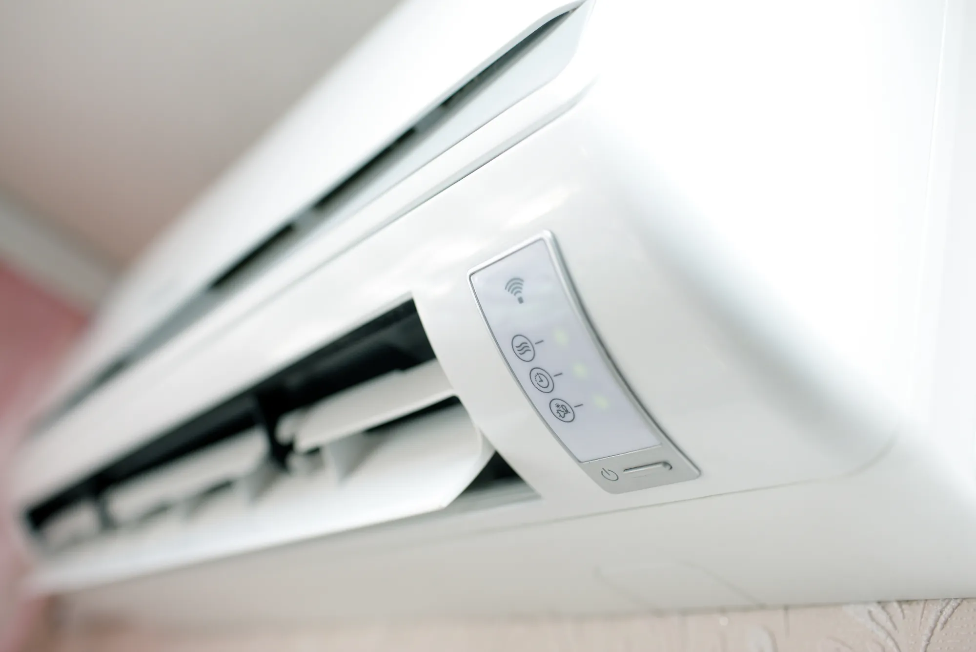 Proceso de verificación de refrigerante en aire acondicionado