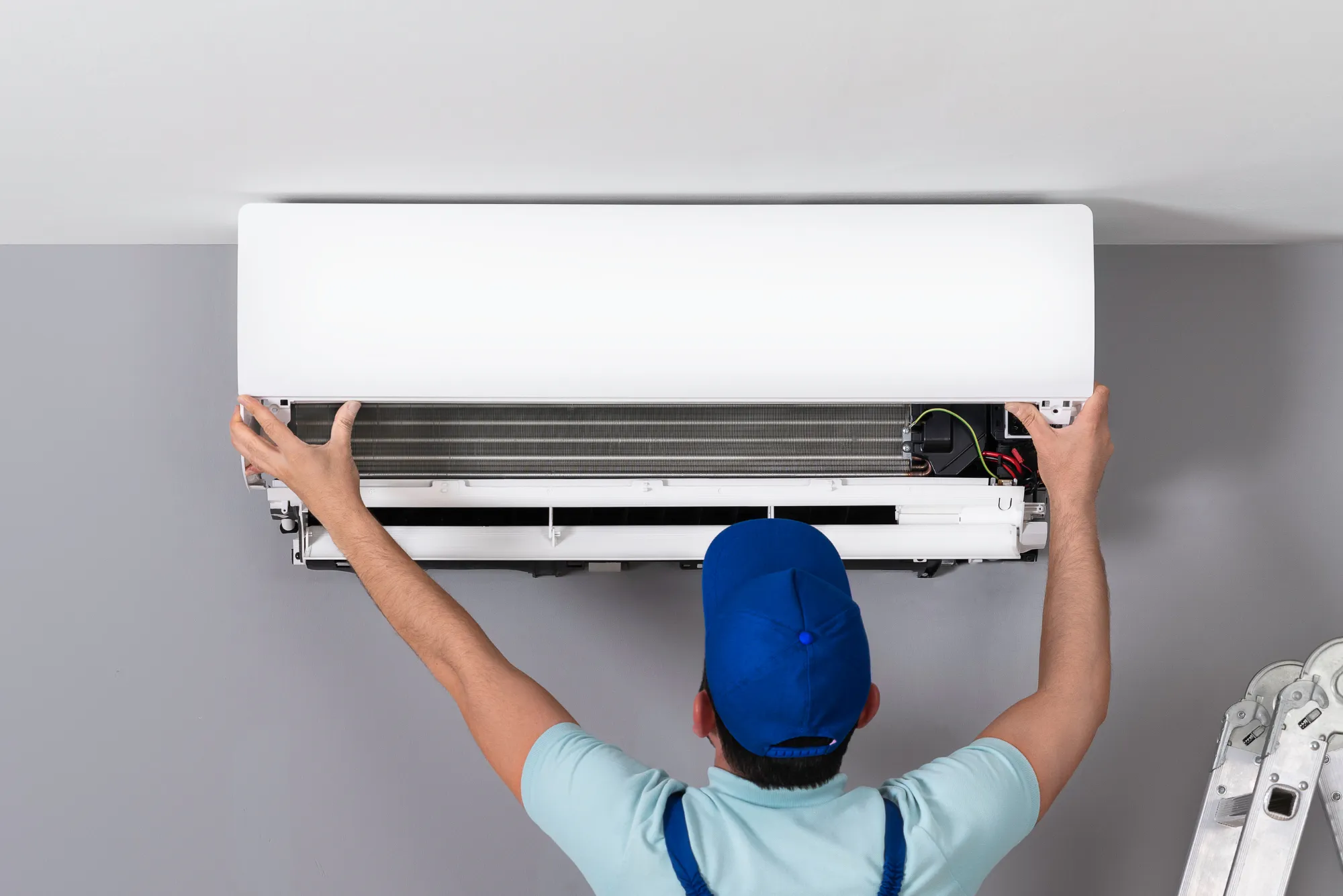 Cómo identificar niveles bajos de refrigerante en el aire acondicionado